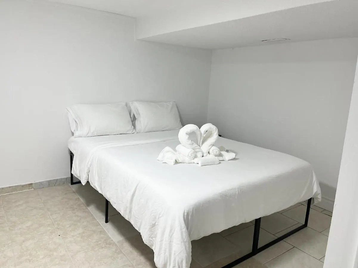 Tidy Private Rooms With Full Kitchen Toronto